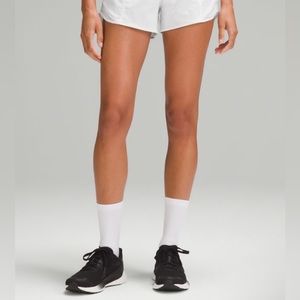 lululemon low rise 4” inseam size 4 white hotty hot shorts
